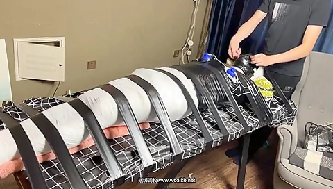Mummy And Vacuum Bed